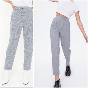 Forever 21 tapered gingham print crop trouser size Medium new with tag